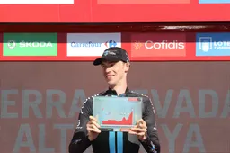 Arensman kent mindere dag in Vuelta: 'Eigen tempo rijden om de schade te beperken'