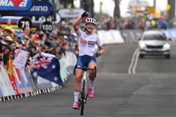 Kan multi-talent Backstedt (18) zich á la Evenepoel meteen meten met de besten in de WorldTour?