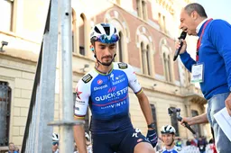 Alaphilippe loopt over van motivatie na rotjaar: 'Niets zal mij tegenhouden in 2023'