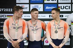 Van den Berg noemt zichzelf 'zwakste schakel' bij Teamsprint mannen, Van der Duin straalt met zilver