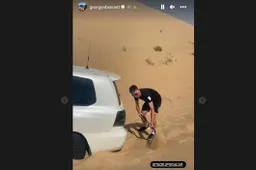 Teambuilding als afsluiter: Jeep Pogacar zit vast, Van der Hoorn waterkoning, INEOS voetbalt