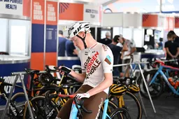 Godon wint twee dagen na ziekte: 'Ik voelde me sh*t in Parijs-Tours, maar nu win ik'