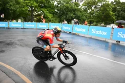 Na Mohoric ook Bilbao vindingrijk: renner rijdt proloog in Australië met aangepaste remgrepen