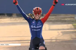 Van Anrooij domineert Wereldbeker Zonhoven van start tot finish door sublieme zandtechniek