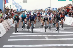 Welsford (DSM) verrast Jakobsen in San Juan, opgave geblesseerde Bernal grote smet