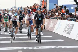 Team DSM knalt naar drie zeges in 24 uur: 'Zo laten we zien wat we kunnen'