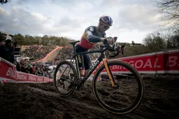 Van Aert op basisniveau de veldritwinter in? 'Voor hetzelfde geld rijdt Wout gewoon nóg rapper dan vorig jaar'