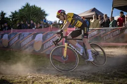 Wout van Aert legt richting WK uit waar zijn liefde voor gravel vandaan komt