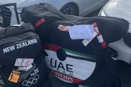 Update | George Bennett heeft fiets en spullen op tijd terug en de dank is groot: 'Legendes!'