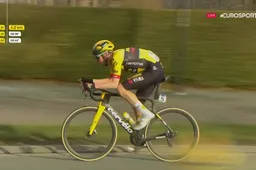 Van Baarle bedankt 'geweldig' Jumbo-Visma na zege op instinct: 'Ik zag een moment en besloot te gaan'