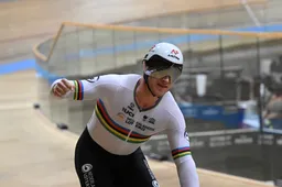 Oppermachtige Hoogland knalt naar vierde Europese titel op de kilometer tijdrit