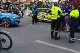 🎥 José Joaquín Rojas scheldt Warren Barguil de huid vol na valpartij in Vuelta a Murcia