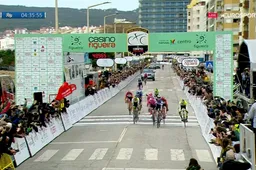 Casper Pedersen opent in Figueira Champions Classic rekening voor Quick Step, Van den Berg derde