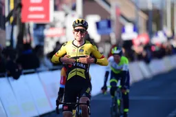 Benoot begrijpt beslissing Van Aert om Strade te schrappen: 'Zou minder slim zijn om overhaast te starten'