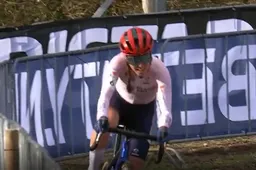 Houd zondagmiddag maar vrij in de agenda, want De Knegt kondigt terugkeer van Van Anrooij én 'fantastische wedstrijd' aan