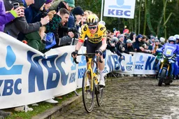 Update | Jumbo-Visma bevestigt: Van Baarle en Laporte rijden Roubaix met bandenspanningssysteem, Van Aert kennelijk niet