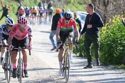Valter hard voor zichzelf na gepoker Jumbo-Visma in Strade Bianche: 'Had beter kunnen communiceren met Benoot'