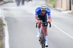 Alpecin-Deceuninck heeft loeisterke ploeg rond Van der Poel compleet, ook Philipsen naar Milaan-Sanremo