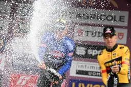 Van Aert analyseert Van der Poel: 'Je kan moeilijk zeggen dat je op vijf dagen tijd ineens miraculeus verbeterd bent'