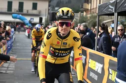 Benoot deelt complimenten uit aan Van Aert en Van Baarle: 'Dat maakt het leven iets makkelijker'