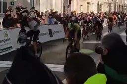 Iers kampioen Townsend verrast Thijssen met lange spurt in La Roue Tourangelle