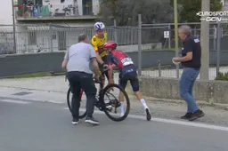 Jumbo-Visma lacht en huilt: Roglic wint in Tirreno-Adriatico, Van Aert valt samen met Pidcock