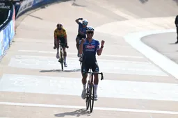 Van der Poel denkt niet dat hij Degenkolb aanraakte: 'Anders was ik zelf ook gevallen'