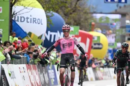 Carr draagt Langkawi-zege op aan maandag overleden opa: 'Hij was een grote fan van me'