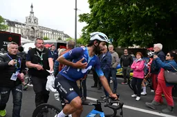 Mixed feelings bij Milan, Groves en Gaviria: 'Zowel vluchters als wij hadden voordeel van motoren'