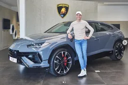 Ondertussen in het peloton | Héél wat pk's bij elkaar: Van der Poel nieuwe ambassadeur Lamborghini Antwerpen