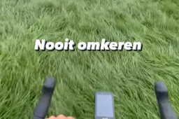 Wout van Aert adviseert zijn volgers terwijl hij tijdens gravelrit in grasveld belandt: 'Nooit omkeren'