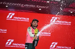 Ritwinnaar Ben Healy zat opeens alleen voorop: 'Ik wilde alleen even de benen testen'