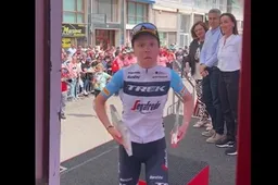 Realini kan ondanks fotofinishblunder geluk niet op in Vuelta: 'Dit had ik echt niet aan zien komen'