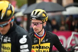 Primoz Roglic komt met schrik vrij en lacht: 'Ik ben blij om hier te zijn...'