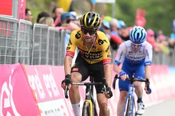 Herstellende Roglic de rust zelve na tijdsverlies: 'Ben niet de enige die hier aan het koersen is'