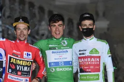 Jumbo-Visma brengt met ex-ploegmaat Tratnik, Van Aert, Roglic en Plugge eerbetoon aan overleden Mäder