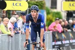 Slotrit Parijs-Nice eist na Kelderman nog meer slachtoffers: Kevin Geniets tijdje uit roulatie met gebroken pols