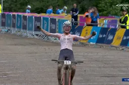 Puck Pieterse dendert na twee wereldbekerzeges nu ook naar Europese titel op de mountainbike
