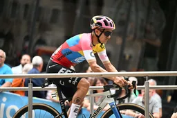 EF Education-Easypost intrigerend sterk: Powless en Cort leggen vluchttactiek uit, Carapaz voor klassement?