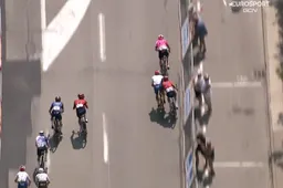 Trotse Van den Berg klopt Viviani en co in Frankrijk: 'Altijd mooi om te winnen, maar vooral na zo'n dag'