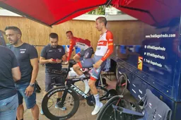 Interview | Maatjes Mollema en Hoole naaiden elkaar op richting NK tijdrijden: 'Nog best groot gat naar Jos'