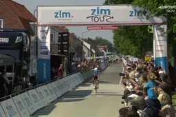 Yentl Vandevelde schenkt Tour de Tietema-Unibet grote zege in ZLM Tour; peloton laat zich foppen