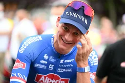 Collega's zagen Van der Poel op Tourcols stevig trainen, Nederlander lacht: 'Mijn eigen ding gedaan'