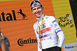 Tadej Pogacar voert verbazingwekkend sterke selectie UAE-Team Emirates voor Italiaanse koersen aan