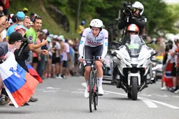 UAE zag 'uitzonderlijke' Vingegaard en legt fietswissel Pogacar uit: 'Bleek uit de test sneller'