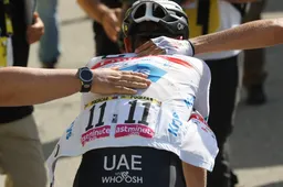 Pogacar vergelijkt zeventiende rit een dag later met 'de hel', Vingegaard vindt Pogi nog steeds 'beste renner'