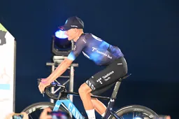 Enric Mas: 'Ben tijdens mijn revalidatie van Tourcrash nog eens gevallen, dat heeft herstel vertraagd'