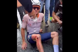 🎥 Beelden die je nog niet zag! Pogacar dronken van vermoeidheid, Van der Poel verbijt pijn na de finish