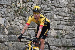 Terwijl er van alles rond hem speelt, is Roglic zaterdag 'gewoon' Jumbo-Visma-kopman in Emilia