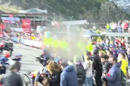🎥 Update II | Evenepoel reed na zege tegen woordvoerster Andorrese politie aan, 'Jasmine' ongedeerd